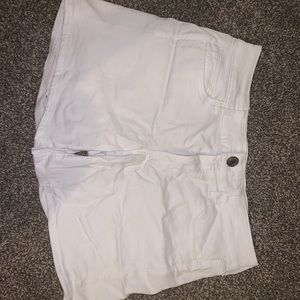 White American Eagle shorts
